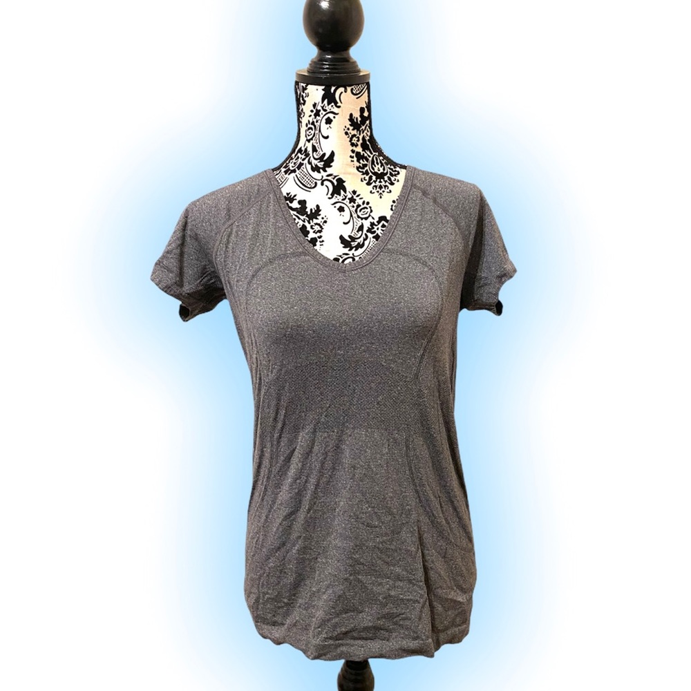 Lululemon short sleeve top